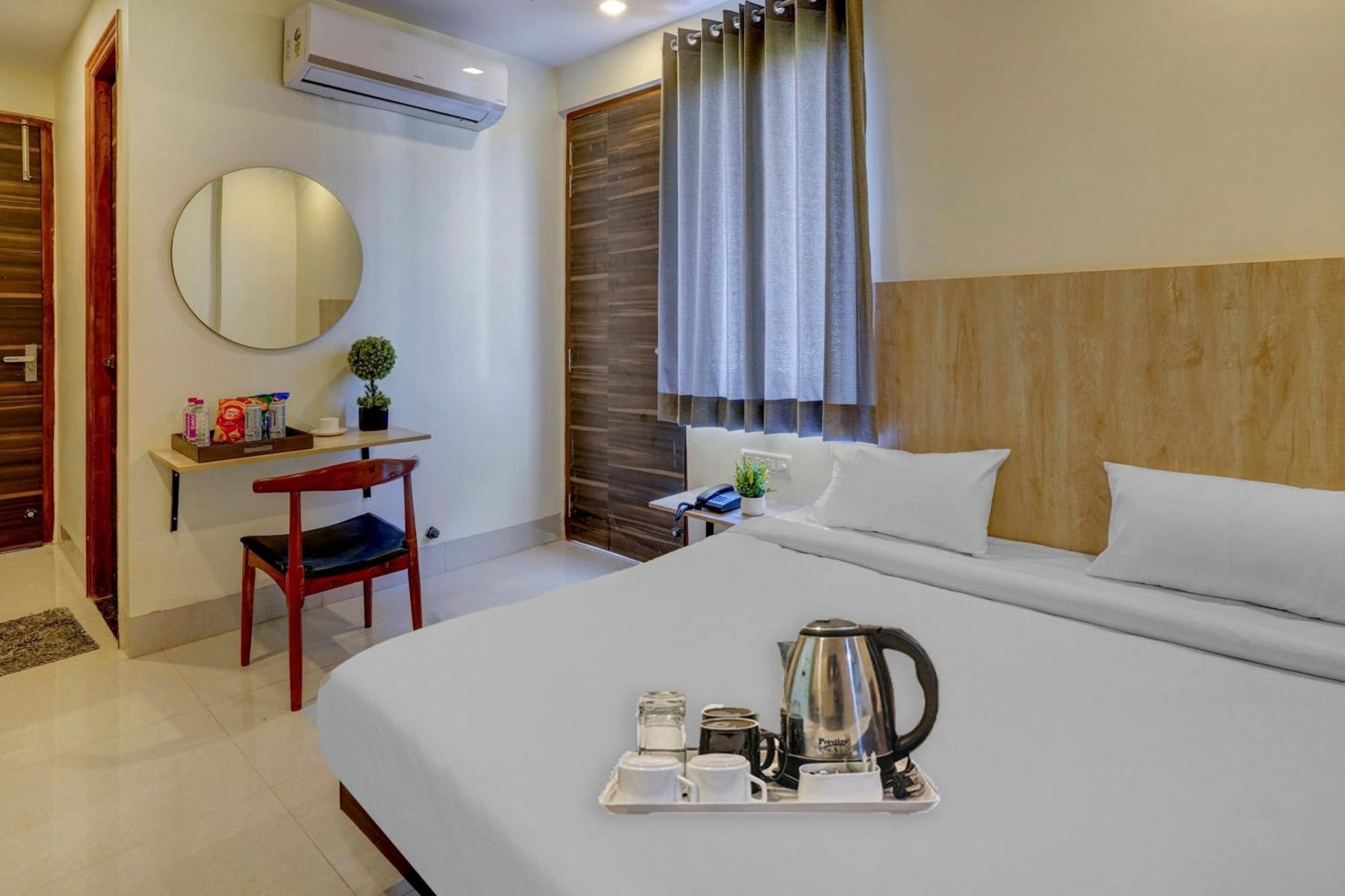 Townhouse Jagatpura & Pratapnagar Hotell Siroli Eksteriør bilde