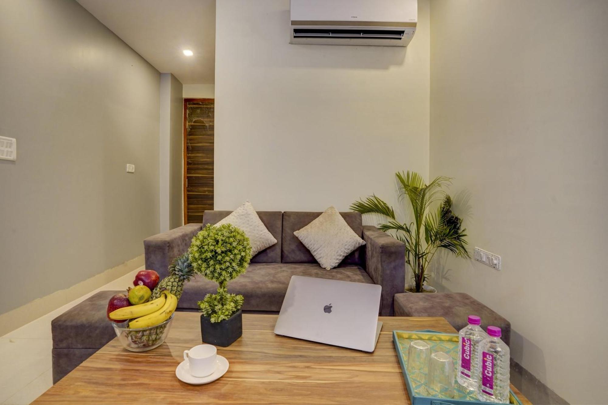 Townhouse Jagatpura & Pratapnagar Hotell Siroli Eksteriør bilde